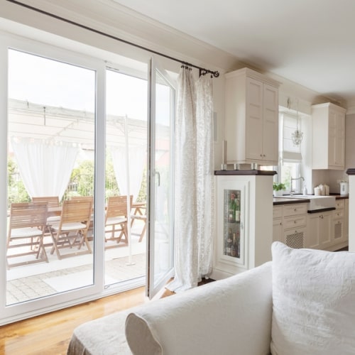 Hamulec rozwarcia sterowany klamką